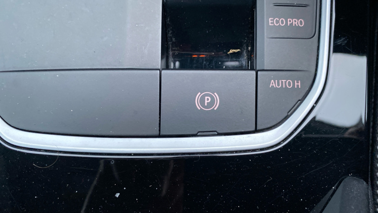 BMW 2 Series 218i Sport 4dr DCT Petrol Saloon